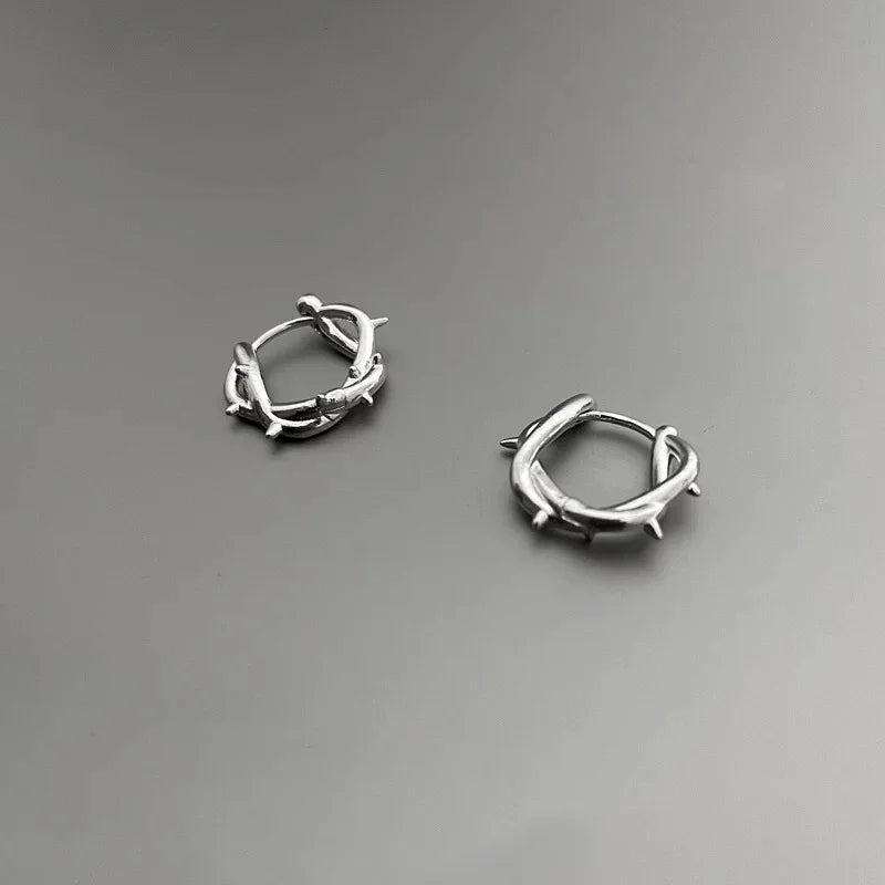 Hiphop Punk Thorn Hoop Earrings for Man Women Classic Piercing Ear Cartilage Tragus Simple Huggie Hoop Rock Jewelry Gift